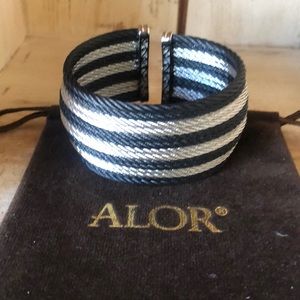 Alor black & grey cable cuff